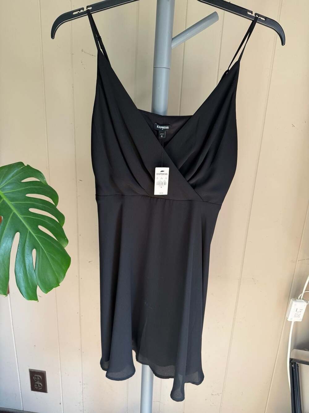 Express Women's Black Sleeveless V-Neck Surplice Front Mini Dress
